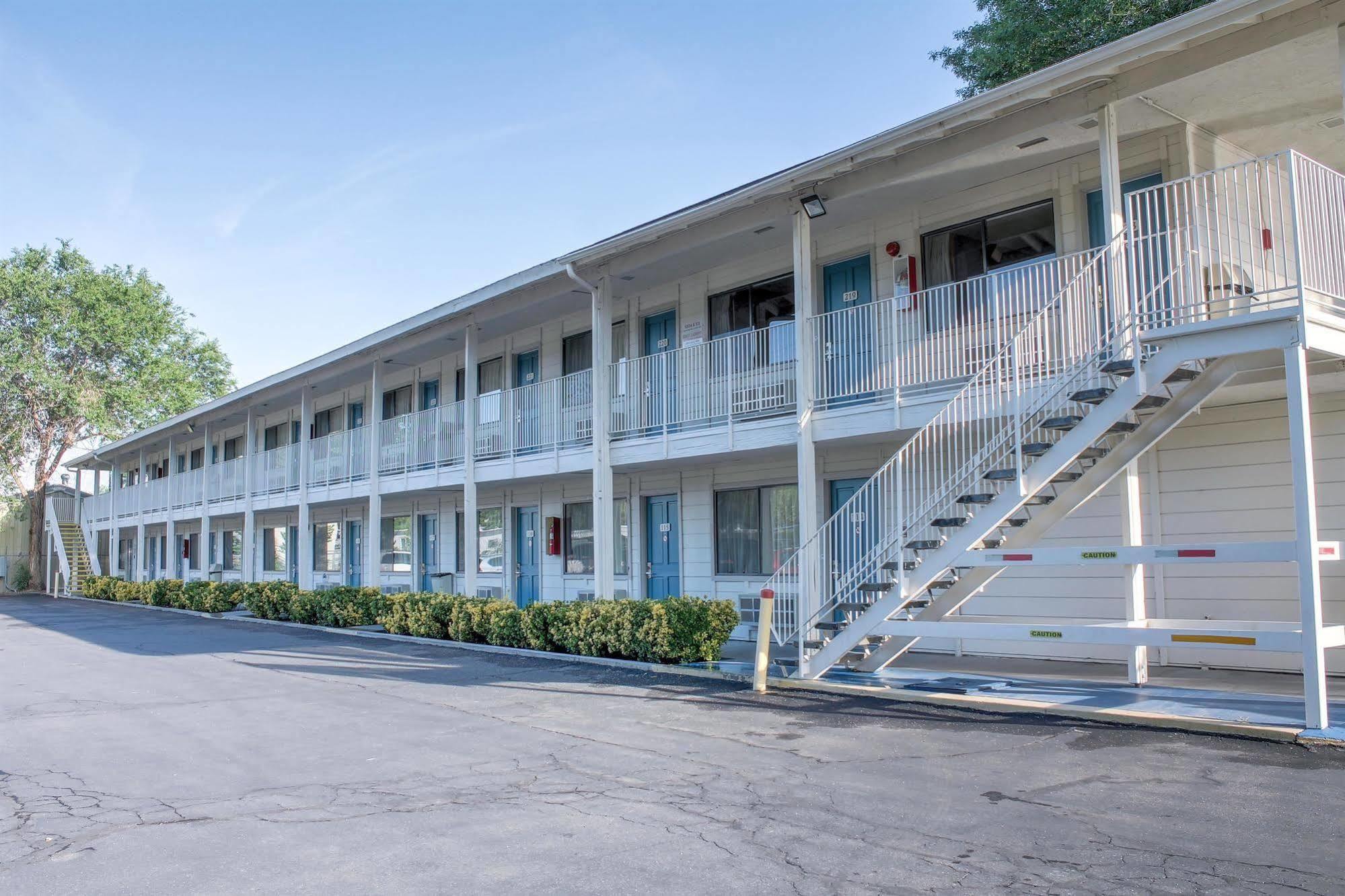 Motel 6-Bishop, Ca ภายนอก รูปภาพ